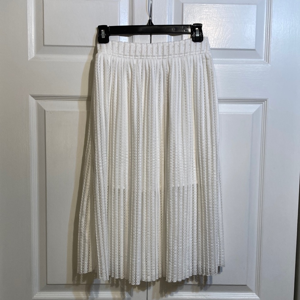 NWT JOA Los Angeles Size XS Lace Crochet Midi Skirt Overlay White
